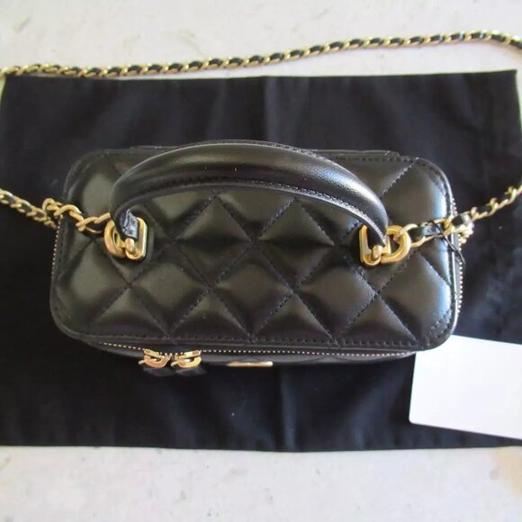 NEW RECEIPT 2021 Chanel Lambskin Black Vanity Clutch with Handle Gold Mini Bag - Picture 4 of 4